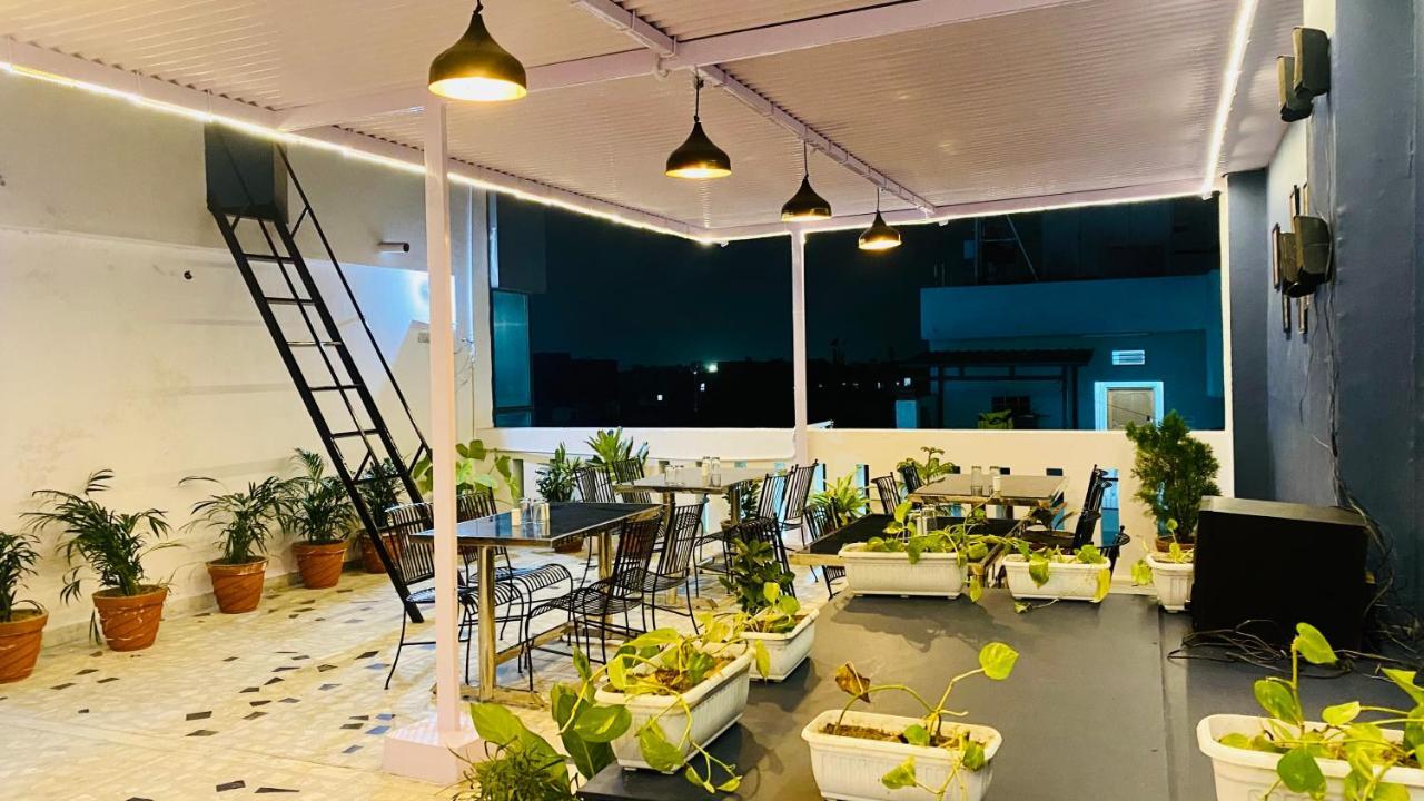 Hotel Pulse Inn Near Railway Station Jaipur Bagian luar foto