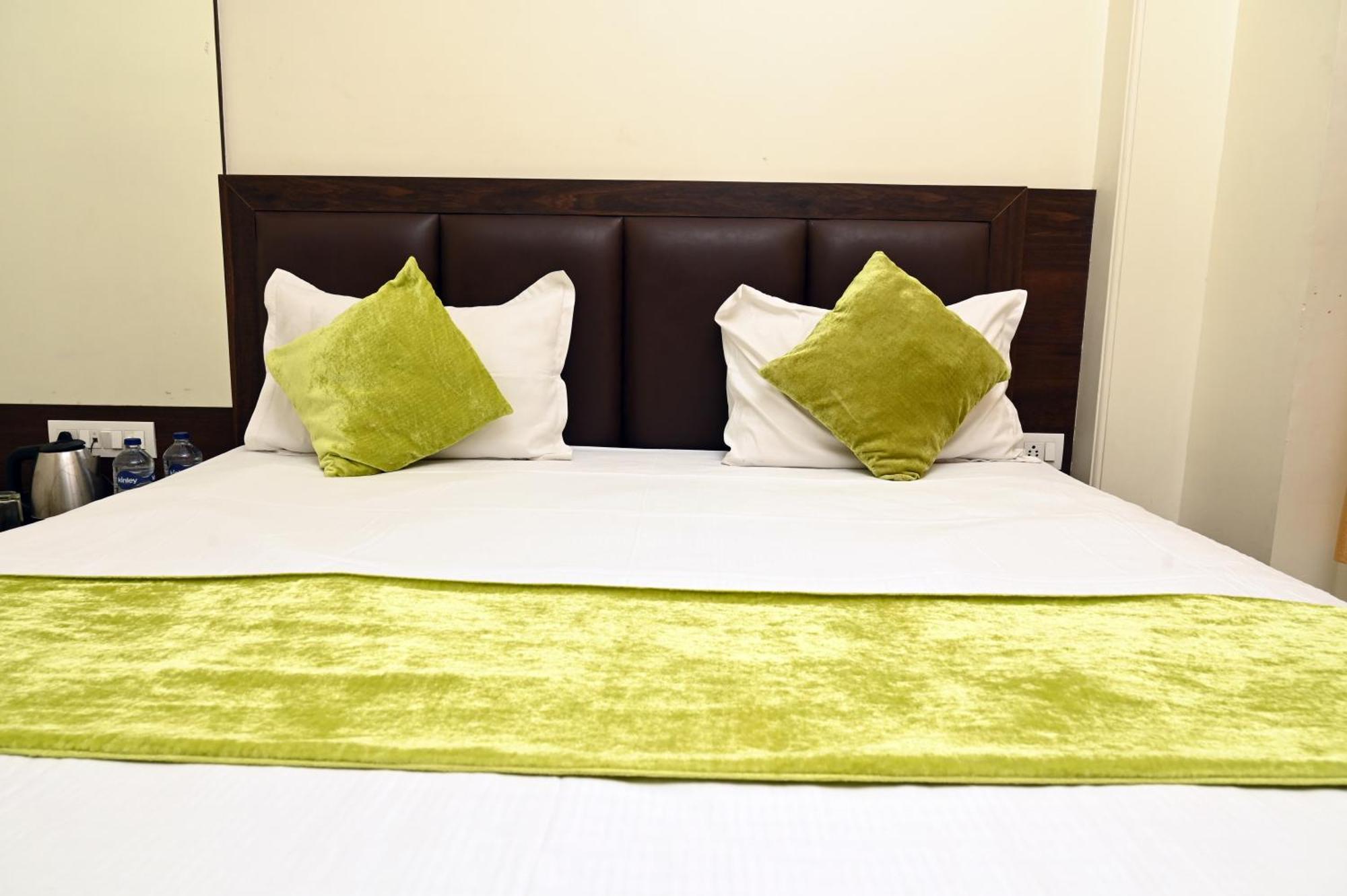 Hotel Pulse Inn Near Railway Station Jaipur Bagian luar foto