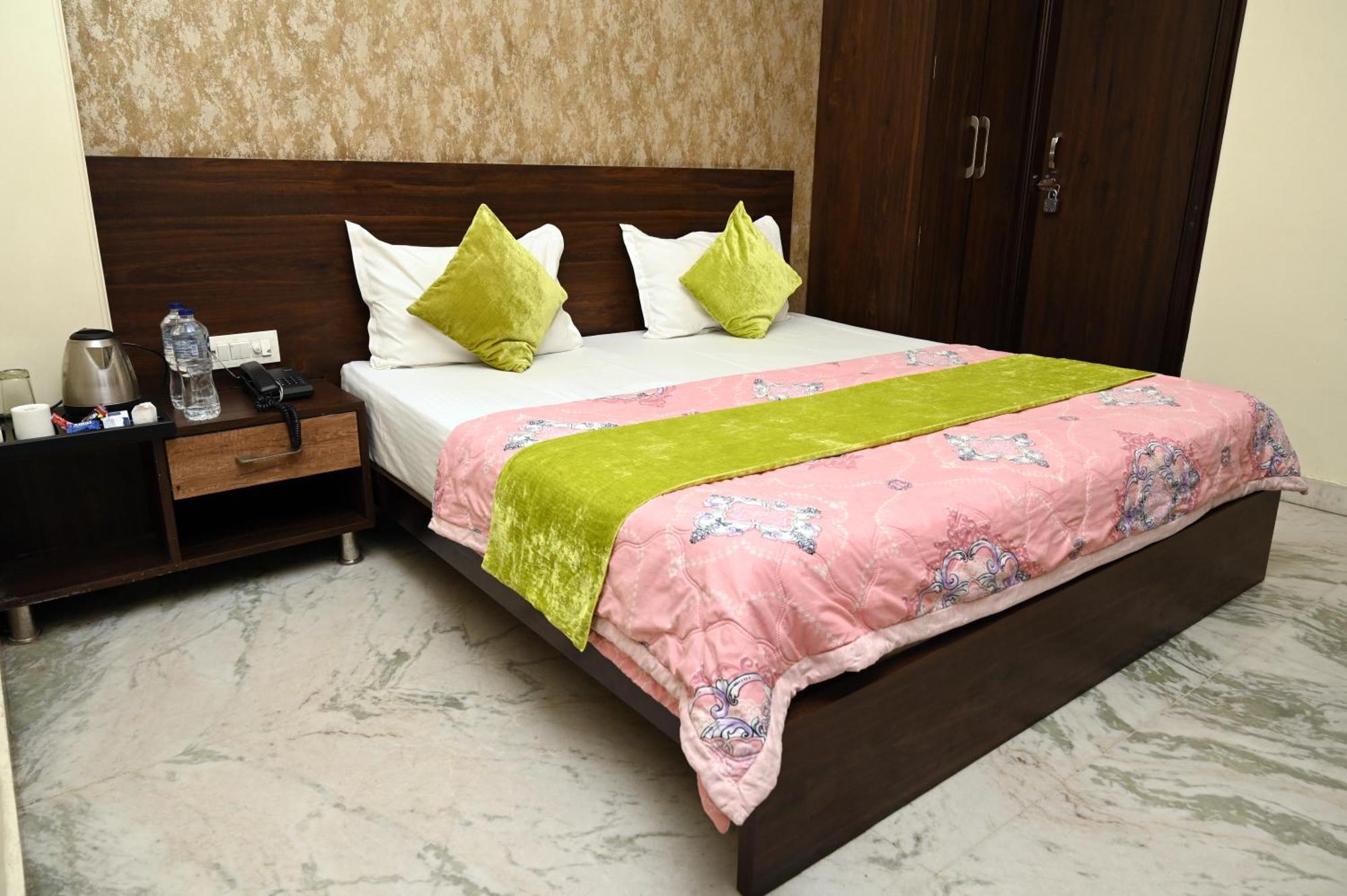 Hotel Pulse Inn Near Railway Station Jaipur Bagian luar foto