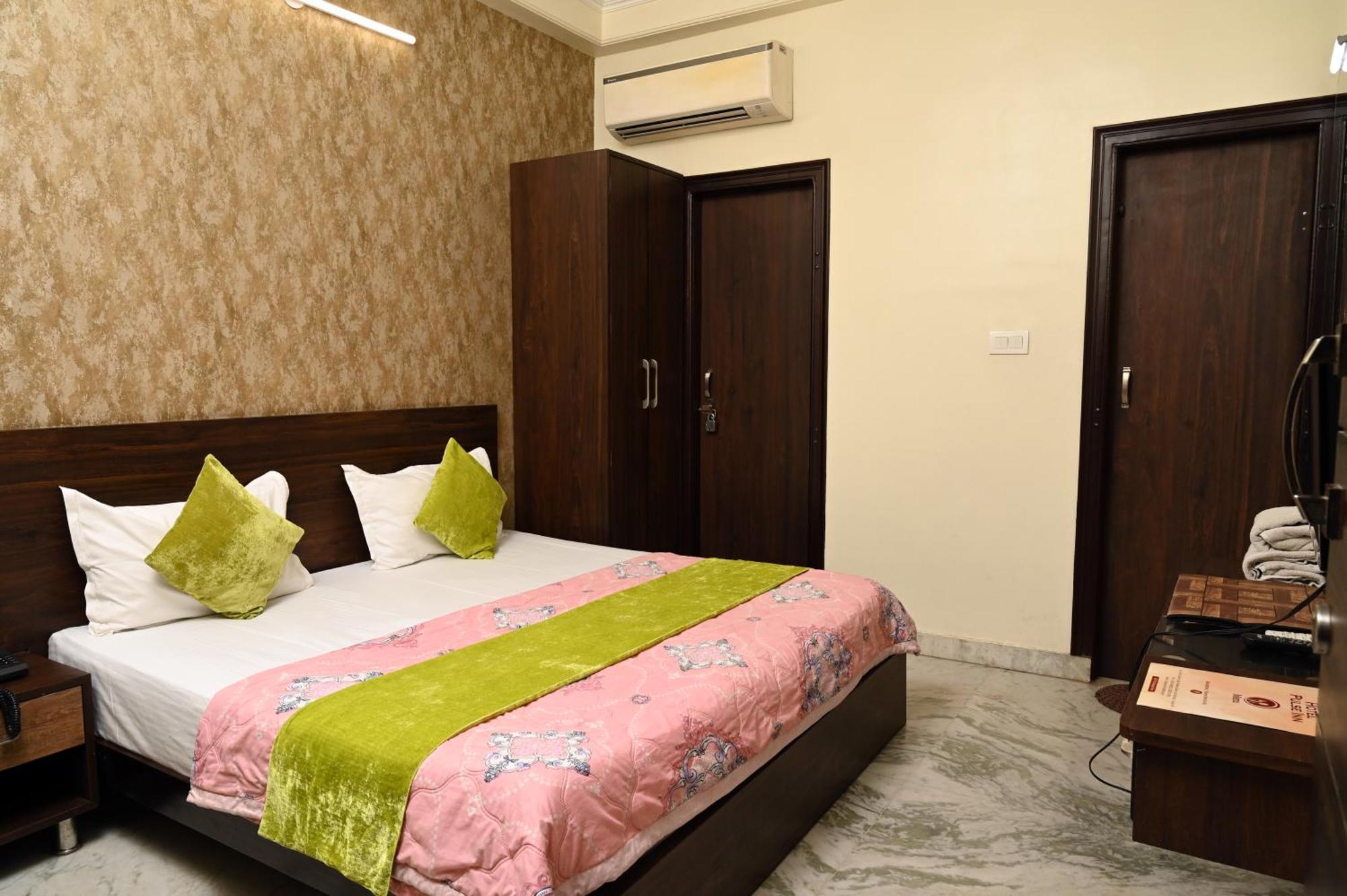 Hotel Pulse Inn Near Railway Station Jaipur Bagian luar foto