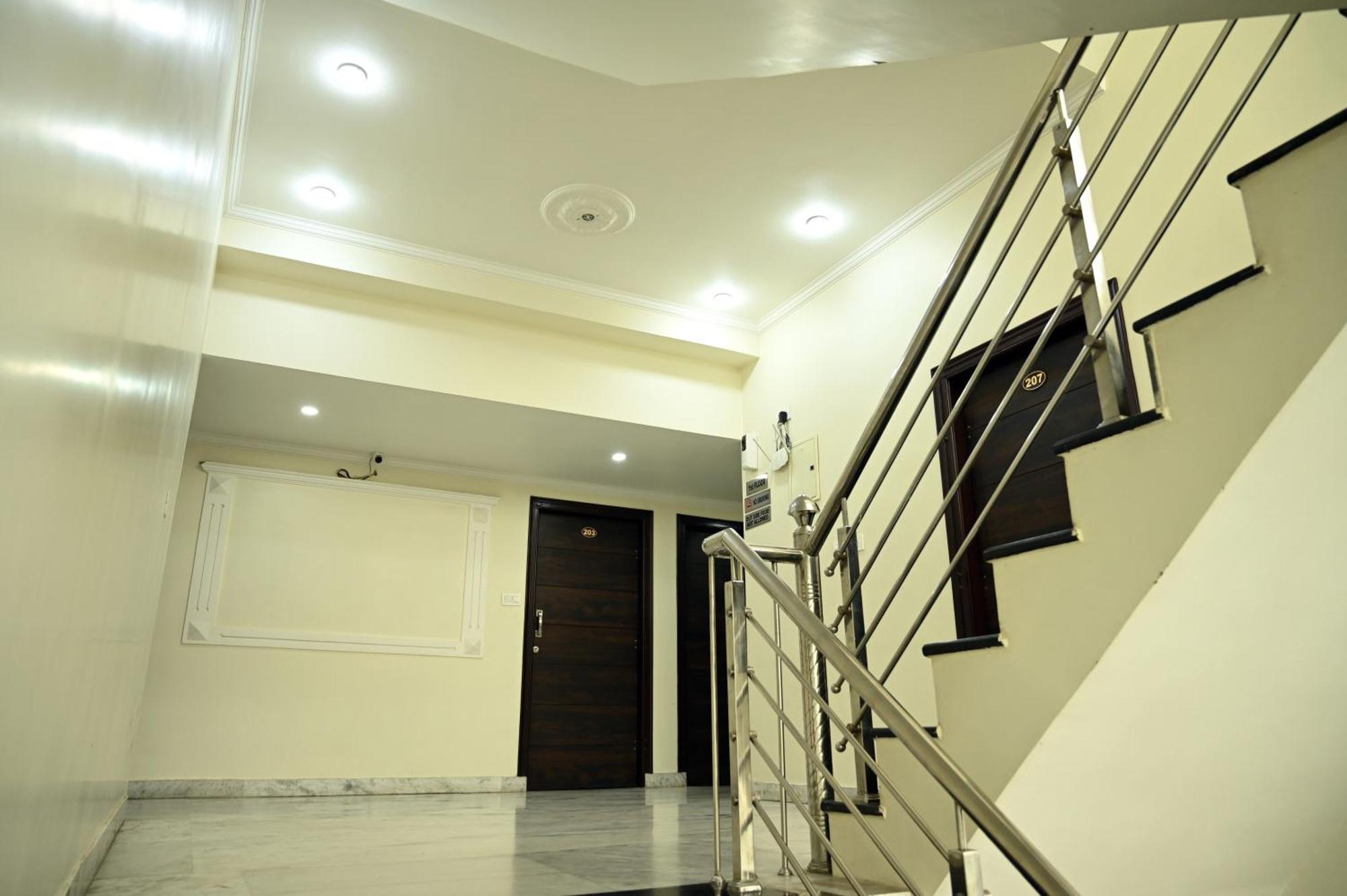 Hotel Pulse Inn Near Railway Station Jaipur Bagian luar foto